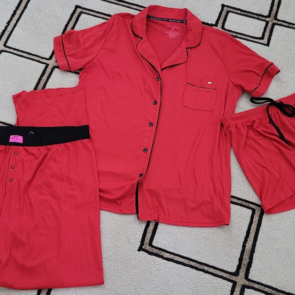 Betsy Johnson Lounging/Sleep Trio-Red-Size Meduim